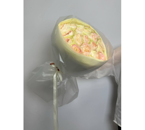 Букет нежно-желтых роз