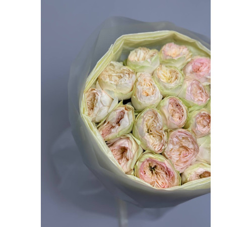 Букет нежно-желтых роз