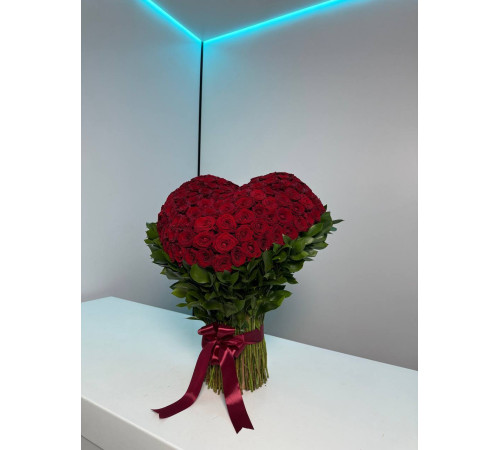 Больше, чем любовь, 151 роза в сердце