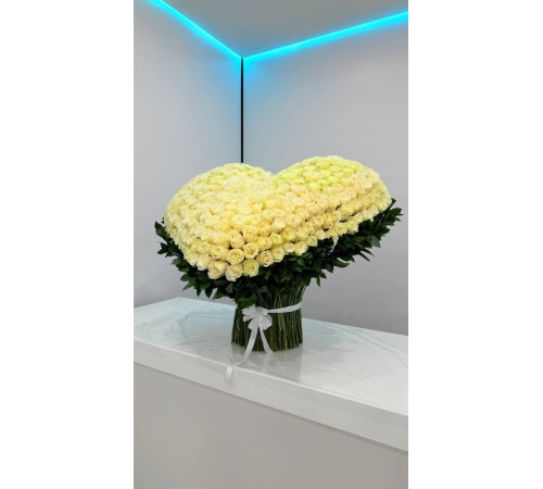 Любовь не понимает слов, 401 роза в сердце