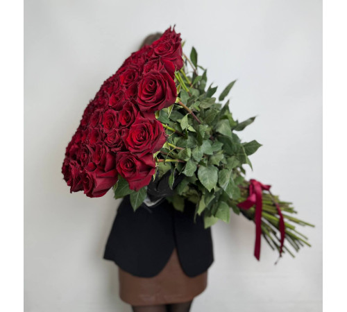 75 красных роз Explorer