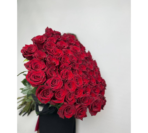 75 красных роз Explorer