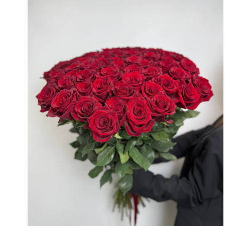 75 красных роз Explorer